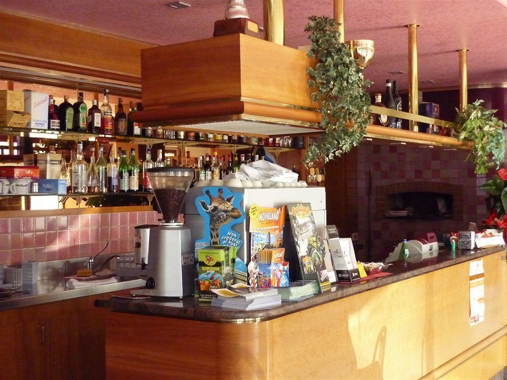 Albergo Al Sole Кастельнуово-дель-Гарда Экстерьер фото