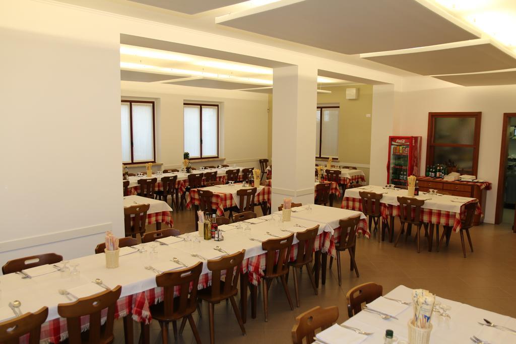 Albergo Al Sole Кастельнуово-дель-Гарда Экстерьер фото