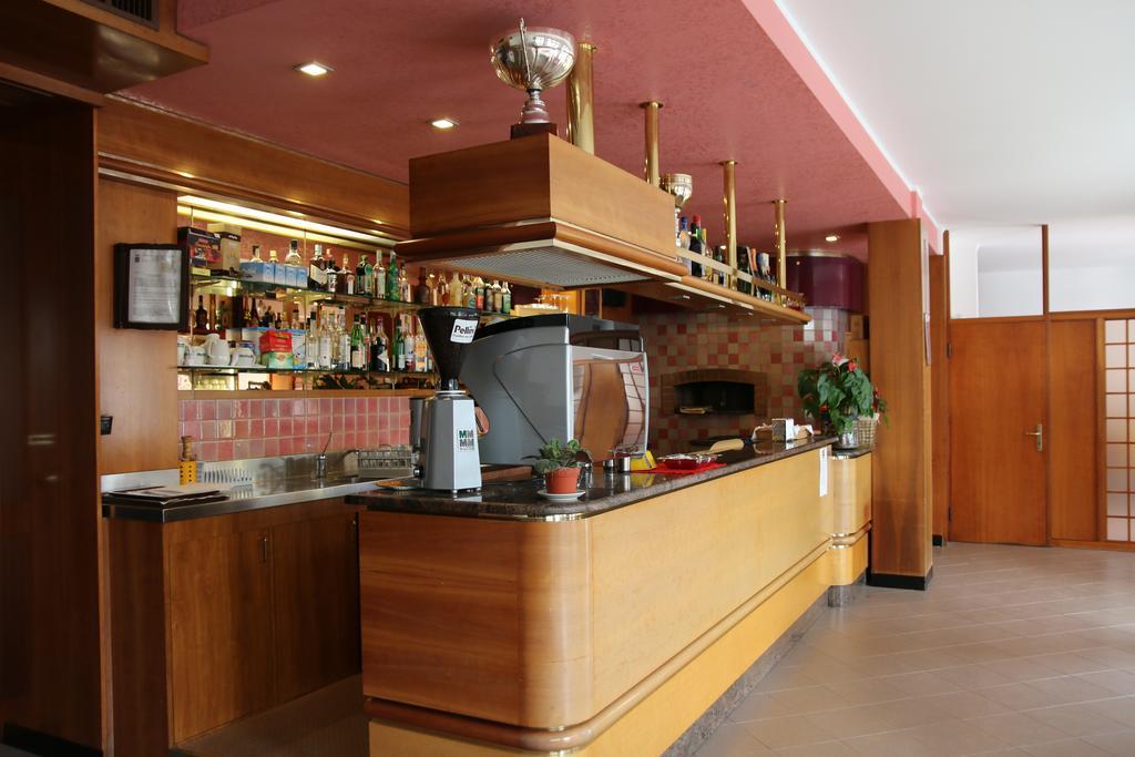 Albergo Al Sole Кастельнуово-дель-Гарда Экстерьер фото