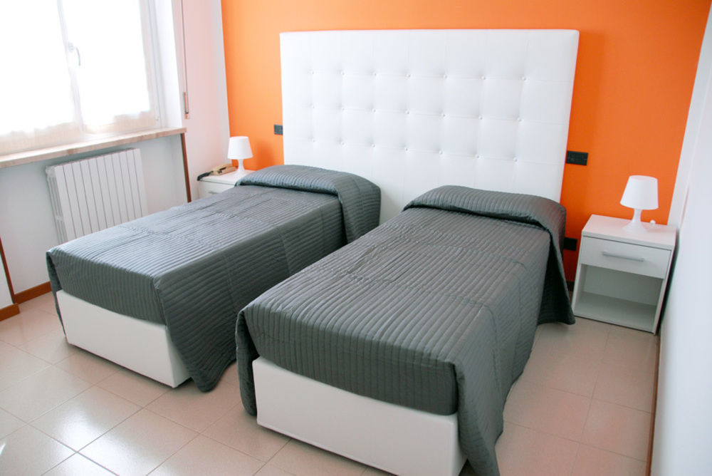 Albergo Al Sole Кастельнуово-дель-Гарда Экстерьер фото
