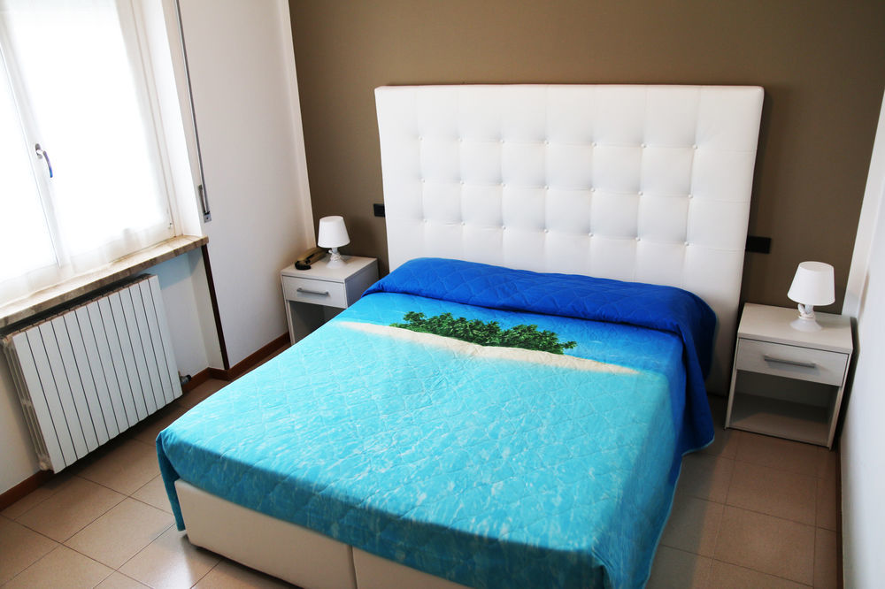Albergo Al Sole Кастельнуово-дель-Гарда Экстерьер фото