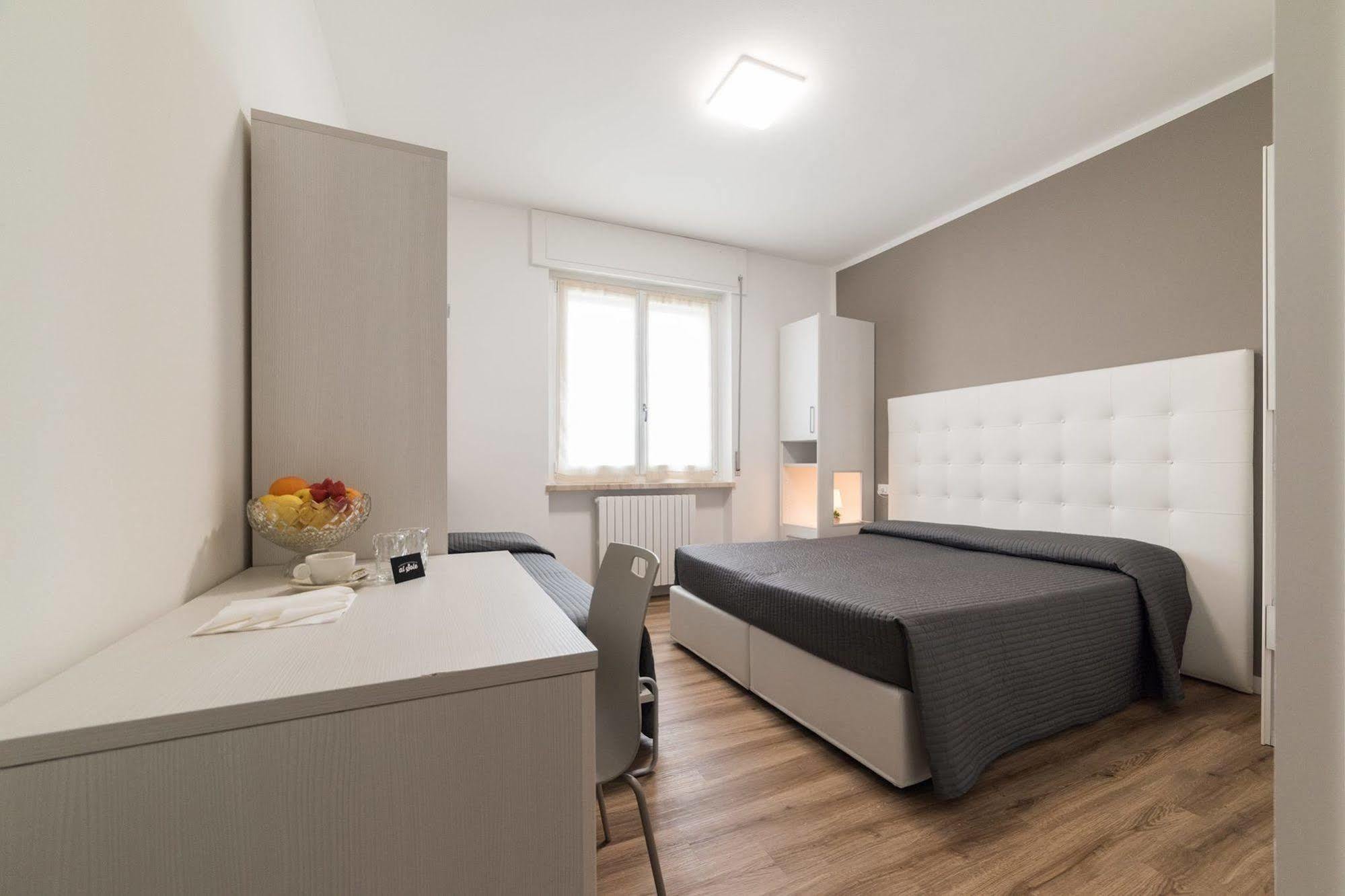 Albergo Al Sole Кастельнуово-дель-Гарда Экстерьер фото