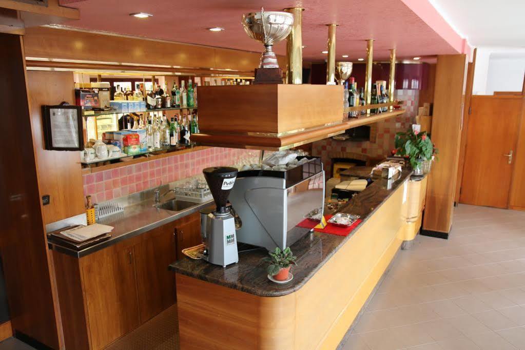 Albergo Al Sole Кастельнуово-дель-Гарда Экстерьер фото