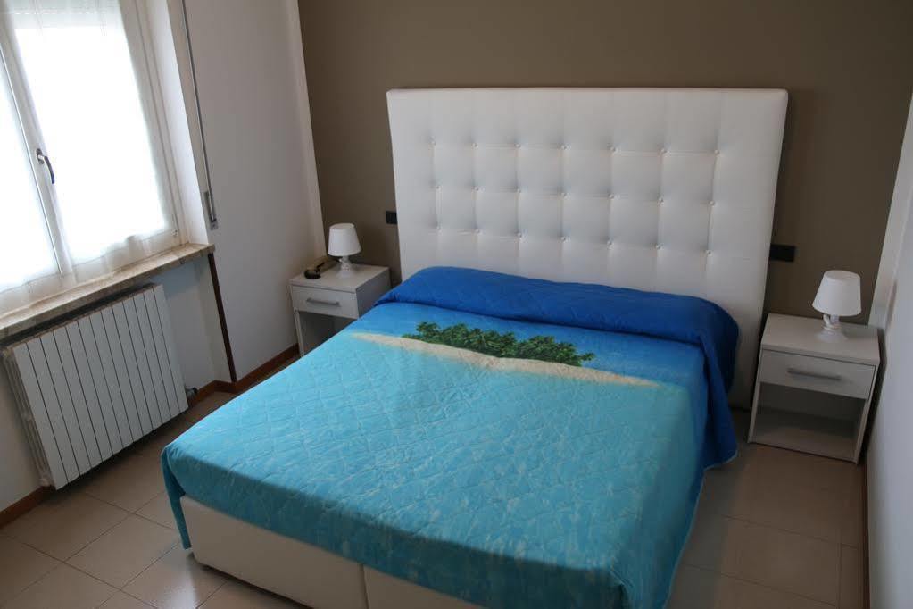 Albergo Al Sole Кастельнуово-дель-Гарда Экстерьер фото