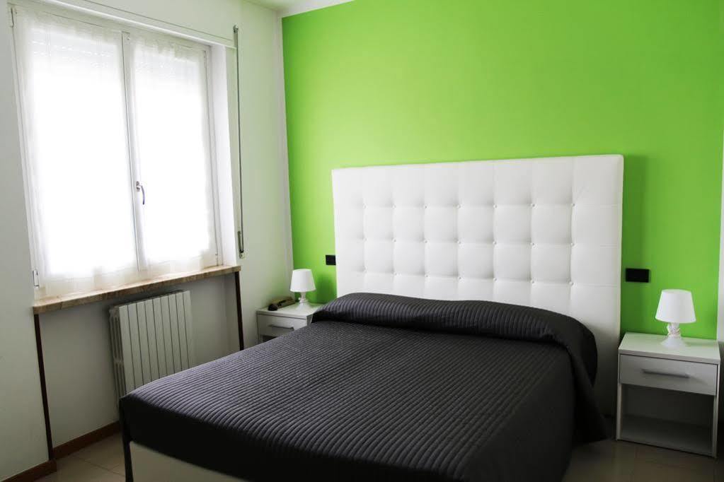 Albergo Al Sole Кастельнуово-дель-Гарда Экстерьер фото